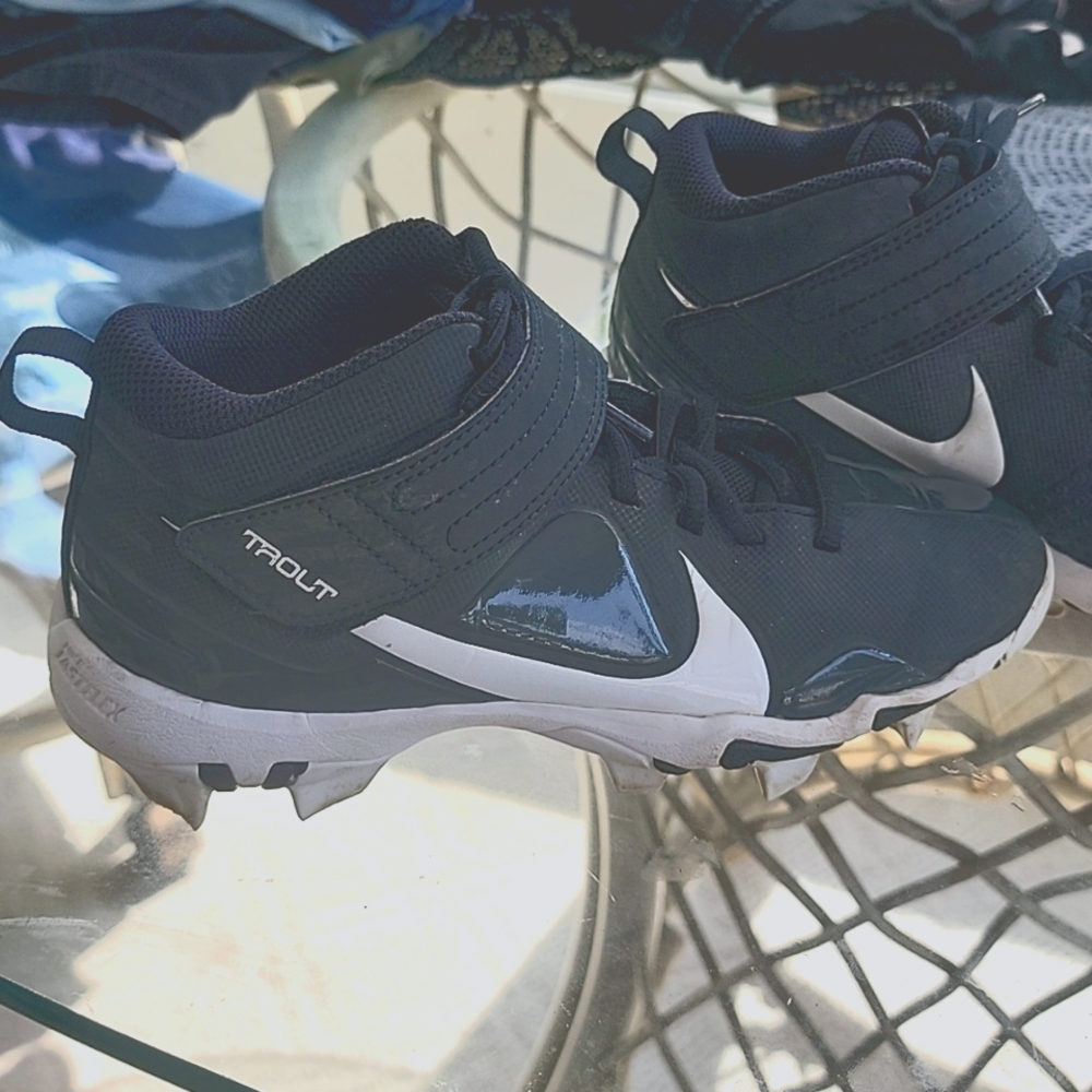 Nike trout baseball cleats